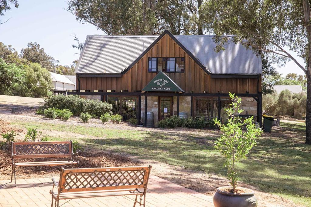 Peppers Creek Accommodation Pokolbin Exterior photo